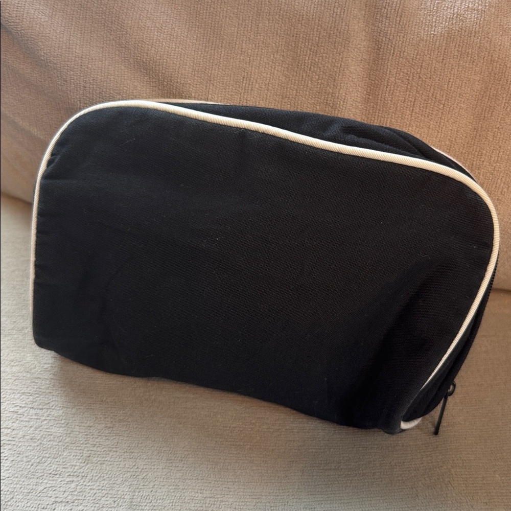 CHANEL Logo Cosmetic Pouch Make Up Bag - Picture 6 of 11